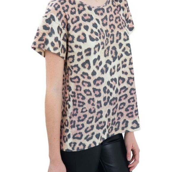 Hye Park & Lune Julian Relaxed Leopard Short Sleeve Super Soft Premium T-Shirt - Picture 6 of 16